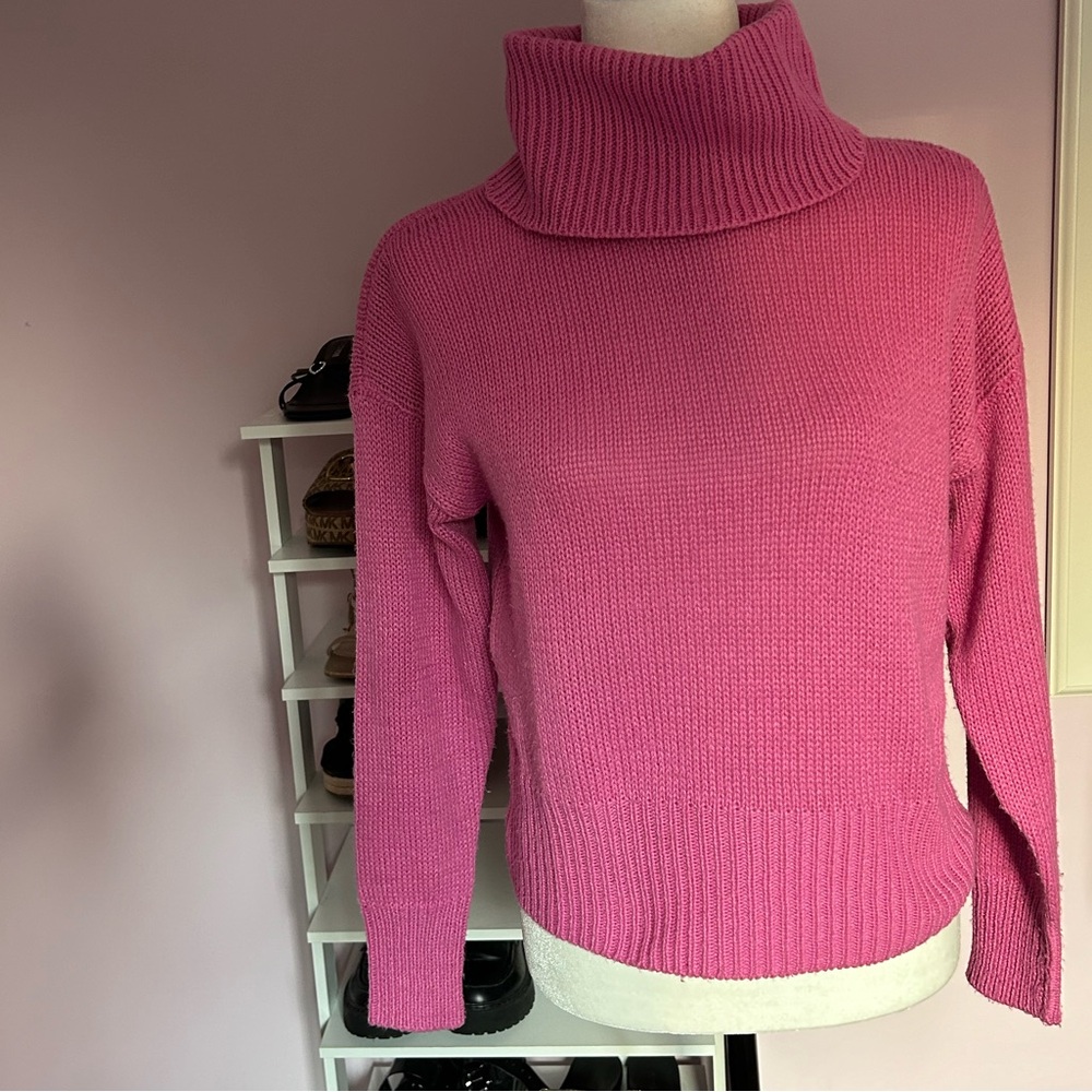 💗Pink turtle neck jumper❄️